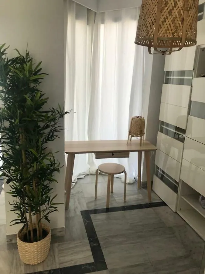 Marbella House Penthouse Appartement 0*,